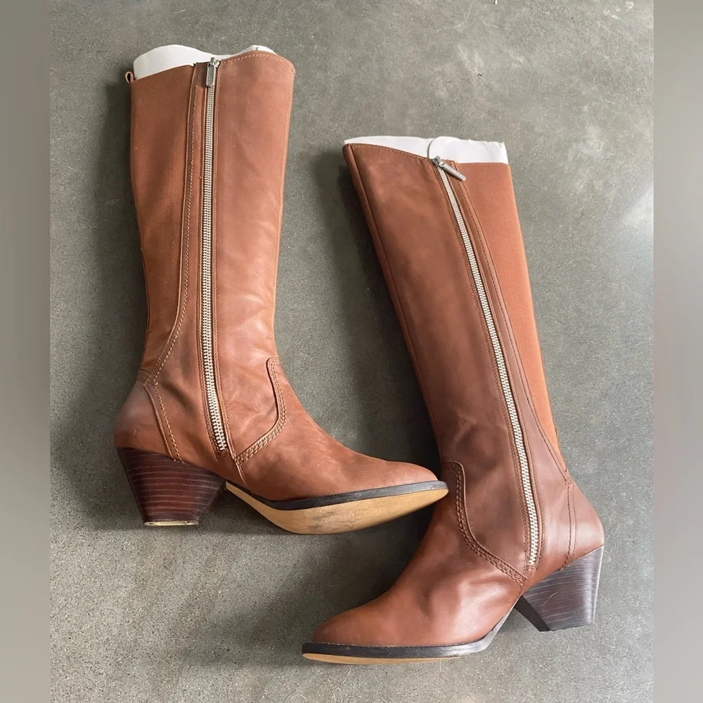 New knee length leather boots - Picture 3 of 8